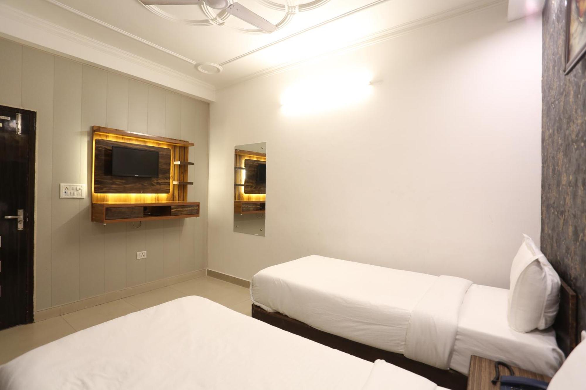 Backpackers - Ink Hotels Delhi Airport By Ss Group ニューデリー エクステリア 写真