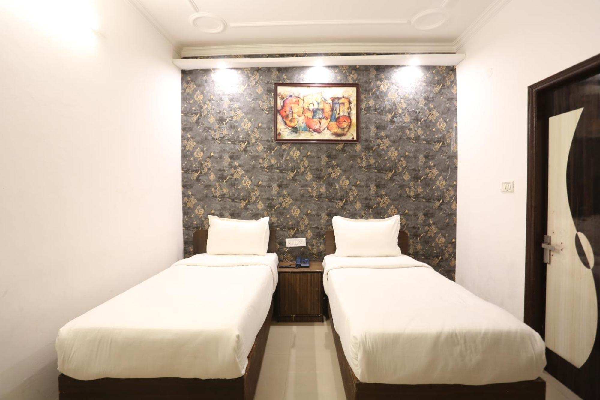 Backpackers - Ink Hotels Delhi Airport By Ss Group ニューデリー エクステリア 写真
