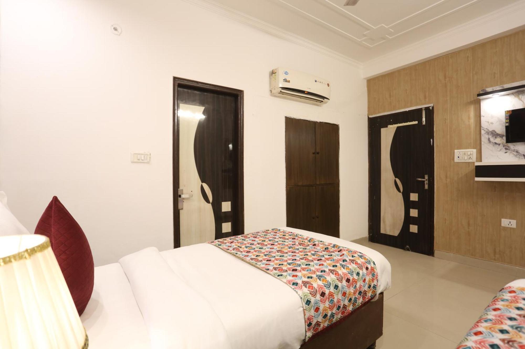 Backpackers - Ink Hotels Delhi Airport By Ss Group ニューデリー エクステリア 写真
