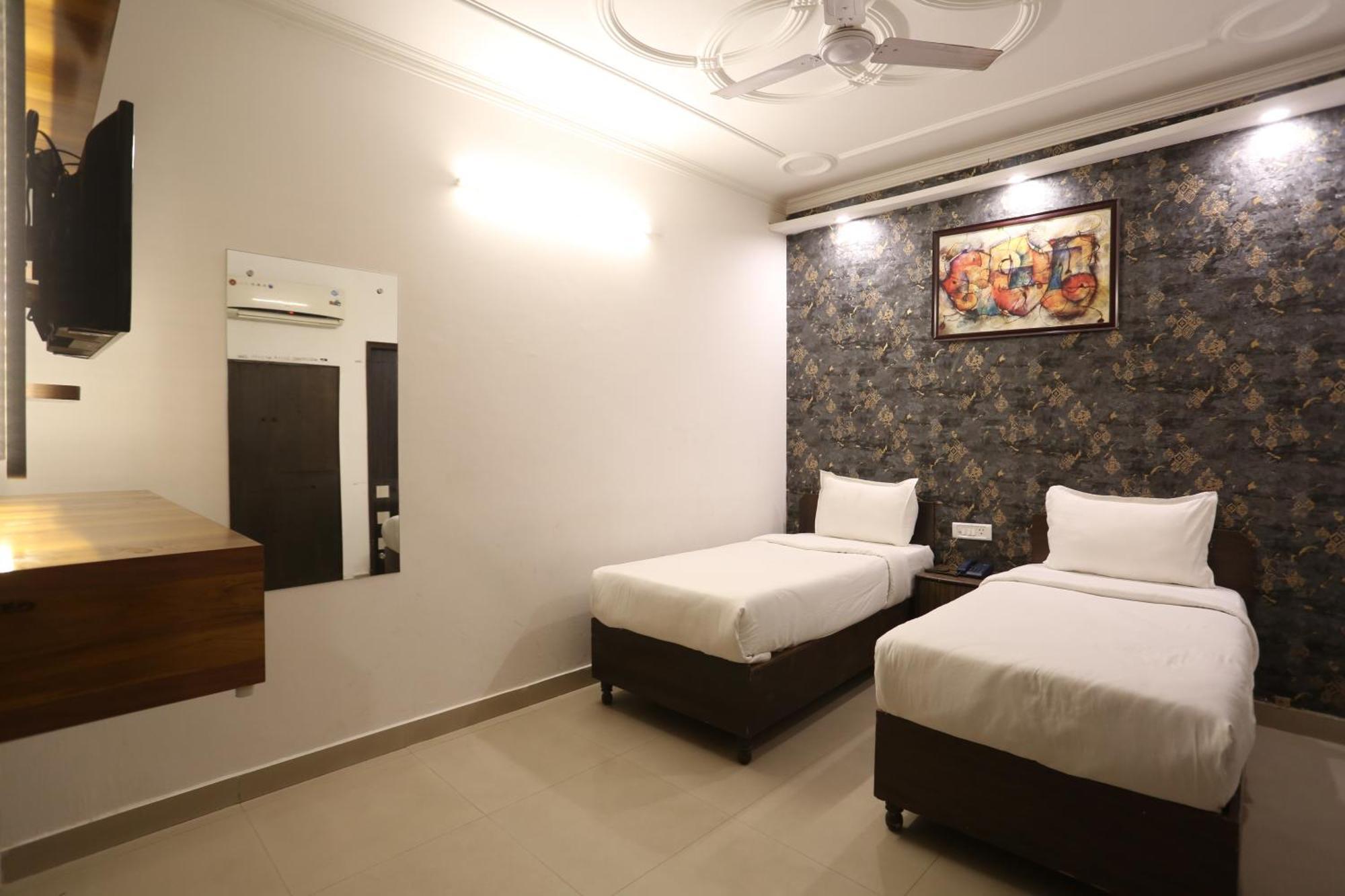 Backpackers - Ink Hotels Delhi Airport By Ss Group ニューデリー エクステリア 写真